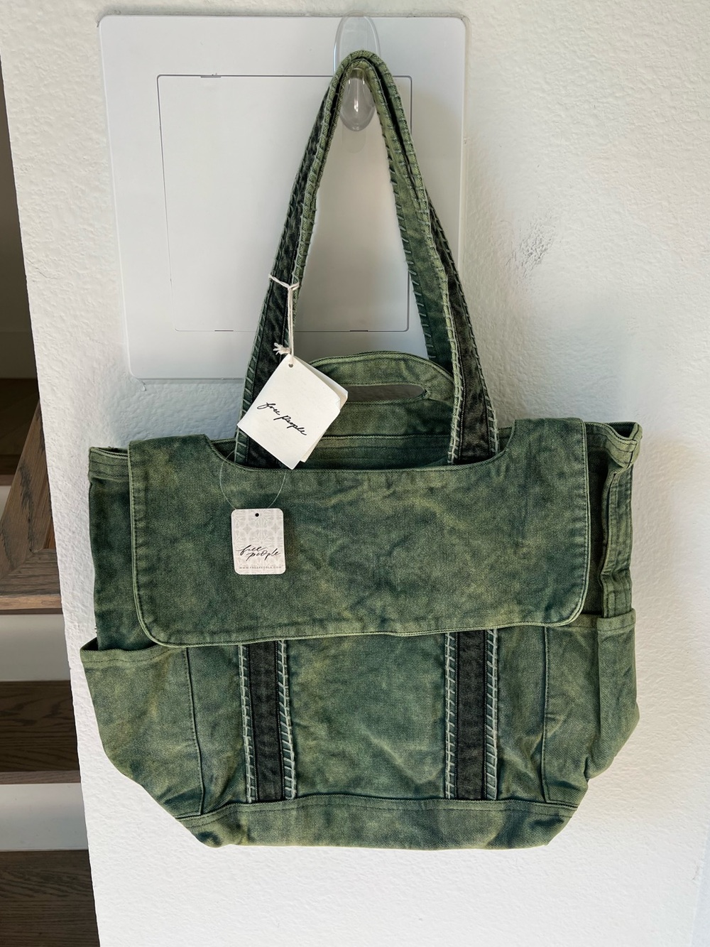 Free People Cordes Canvas Tote in Olive Green NWT - Picture 4 of 7